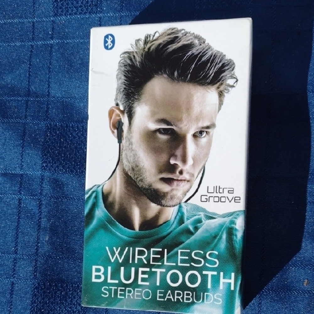 Ultra Groove Wireless Bluetooth Stereo Earbuds